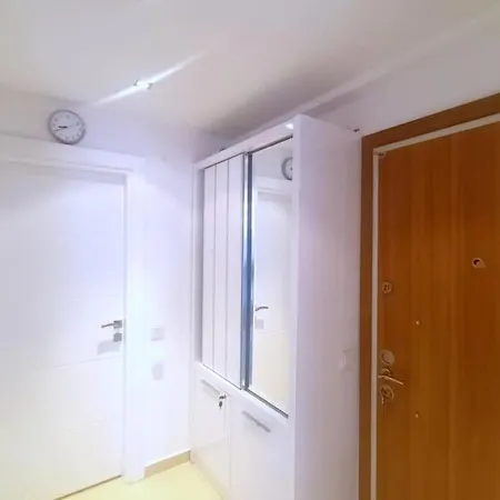 Apartament Very Close To Cleopatra Beach. *