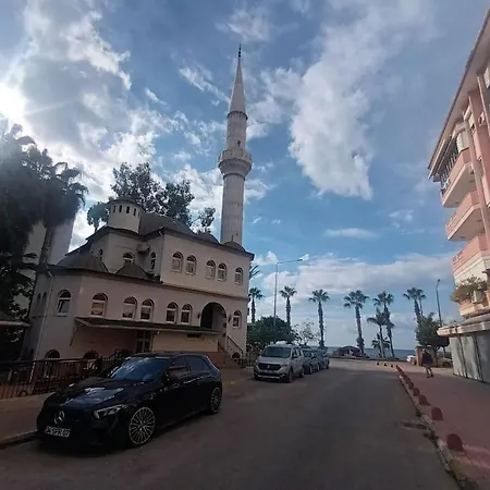Apartament Very Close To Cleopatra Beach. *